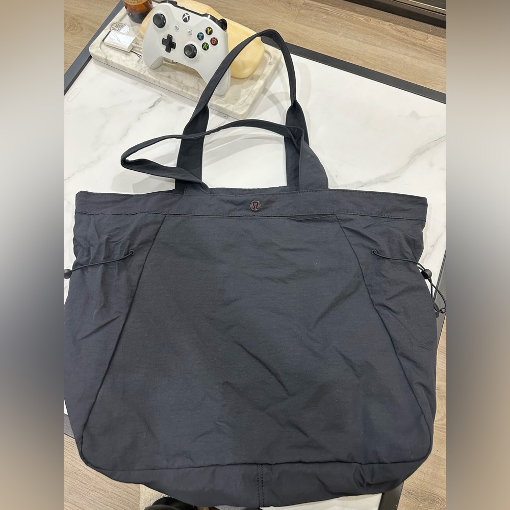 Lululemon Atletica Lululemon Side-Cinch Shopper Bag